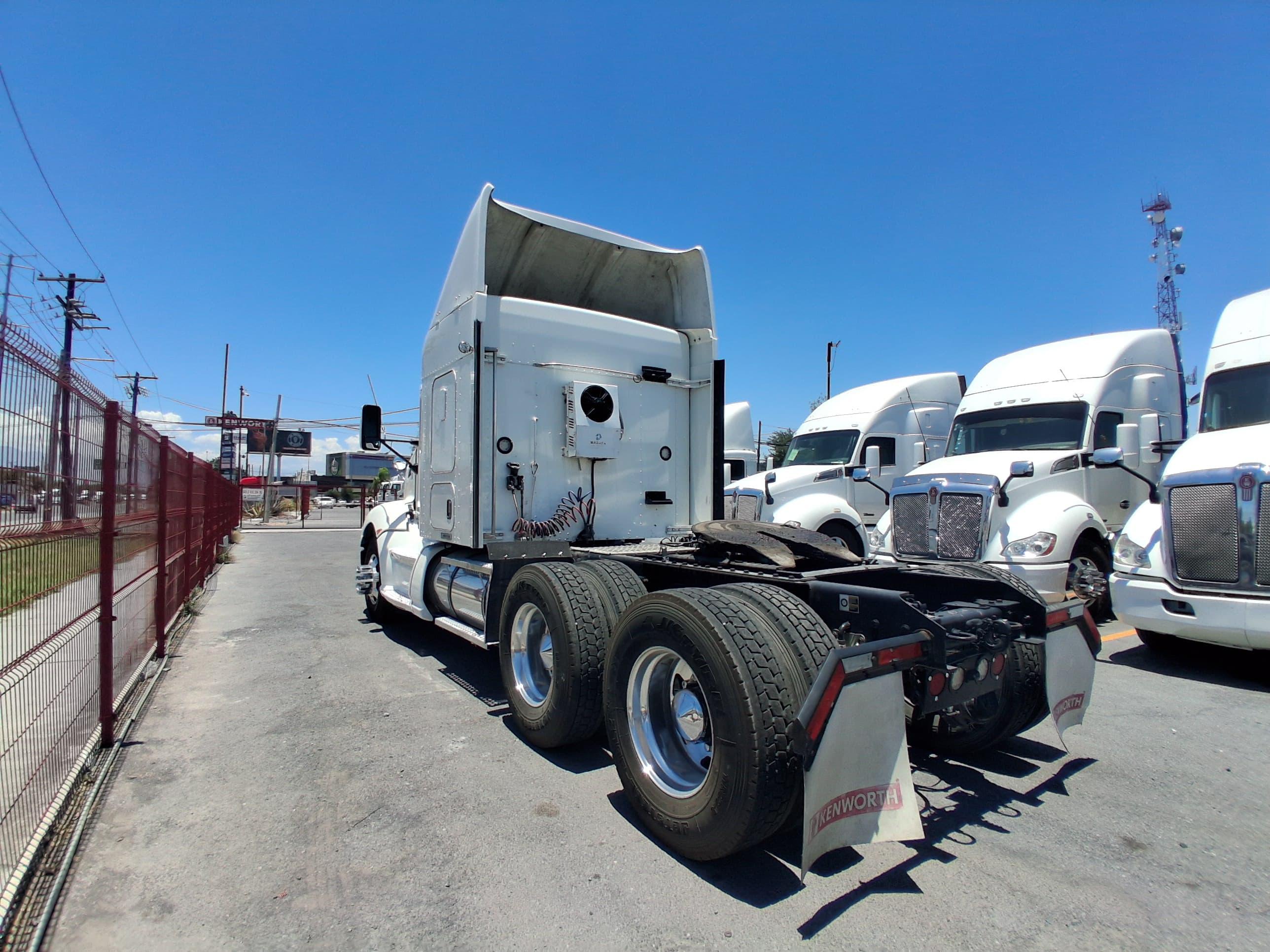 Kenworth T660 MX13 Paccar